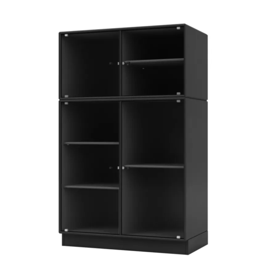 Ripple III Vitrineskab, inkl. sokkel fra Montana