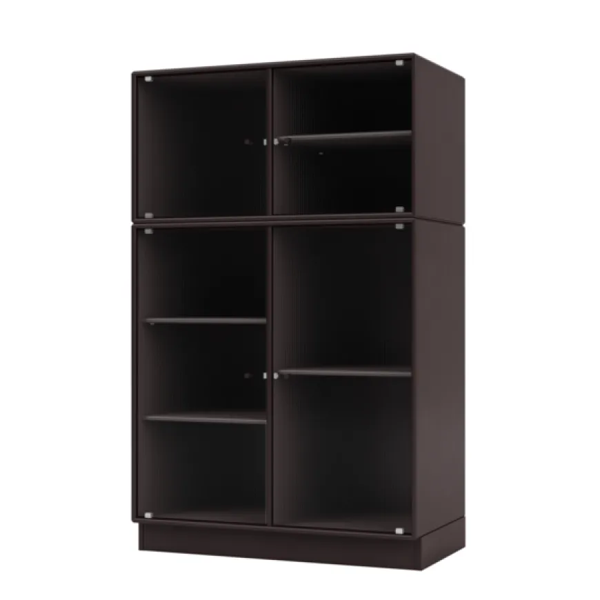 Ripple III Vitrineskab, inkl. sokkel fra Montana