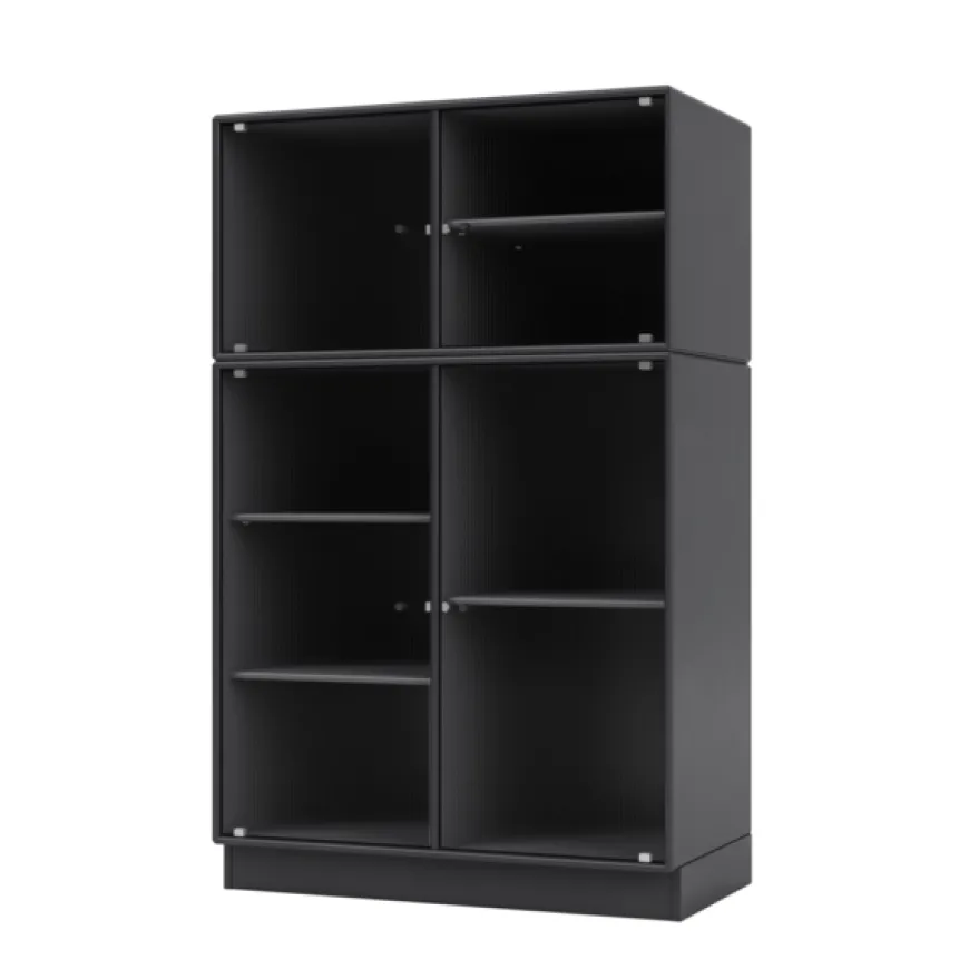 Ripple III Vitrineskab, inkl. sokkel fra Montana