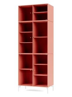 Ripple IV Vitrineskab, inkl. sokkel fra Montana