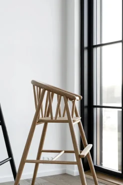 Saga Højstol, eg fra Oaklings