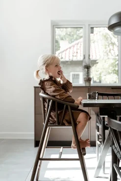 Saga Højstol, eg fra Oaklings