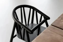 Saga Højstol, eg fra Oaklings