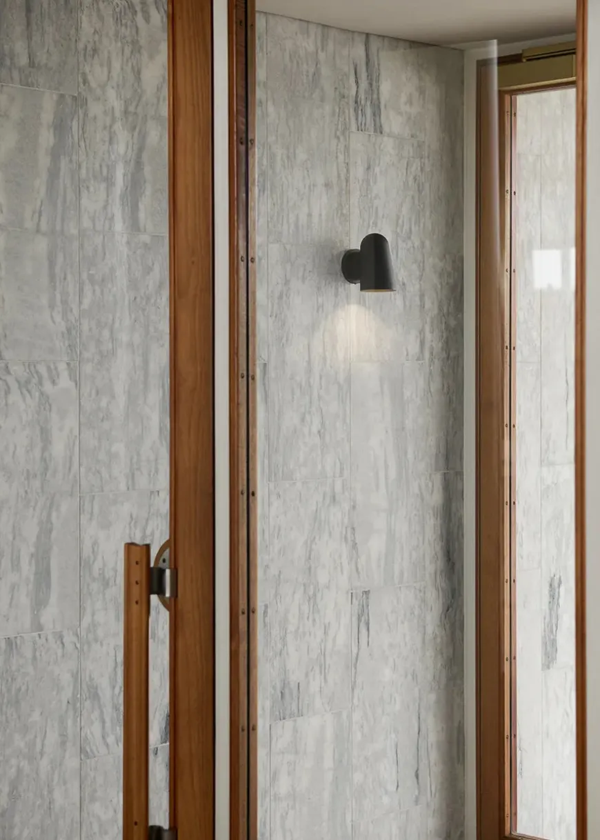 SC105 Wall Lamp - Røget Messing - fra Andtradition