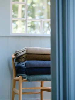 Season Plaid, blackberry fra Silkeborg Uldspinderi