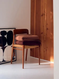 Season Plaid, blackberry fra Silkeborg Uldspinderi