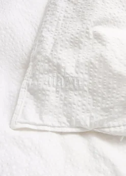 Sengelinned Seersucker - white fra Aiayu