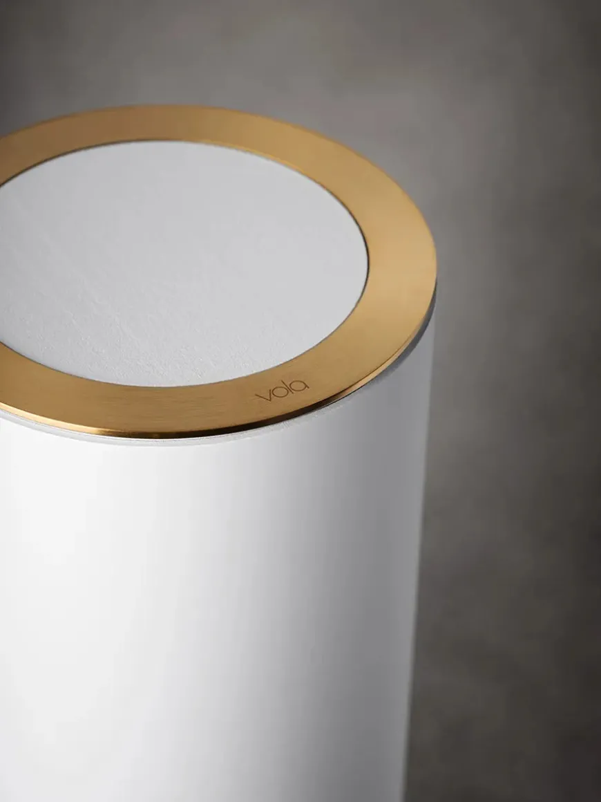 Sensorstyret håndsprit- og sæbedispenser, bordmonteret i hvid fra VOLA