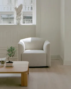 Shore Lounge Chair Extended Base, taupe fra New Works