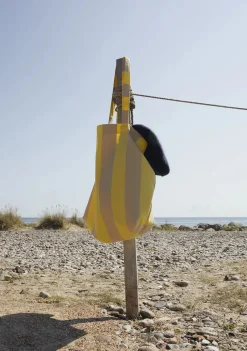 Skagerak Drachmann Jubilæums Tote Bag, light apricot/dark green fra Fritz Hansen