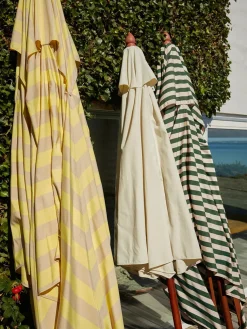 Skagerak Messina Parasol Ø300, Lemon/Sand Stripes fra Fritz Hansen