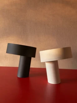 Slant bordlampe fra Hay