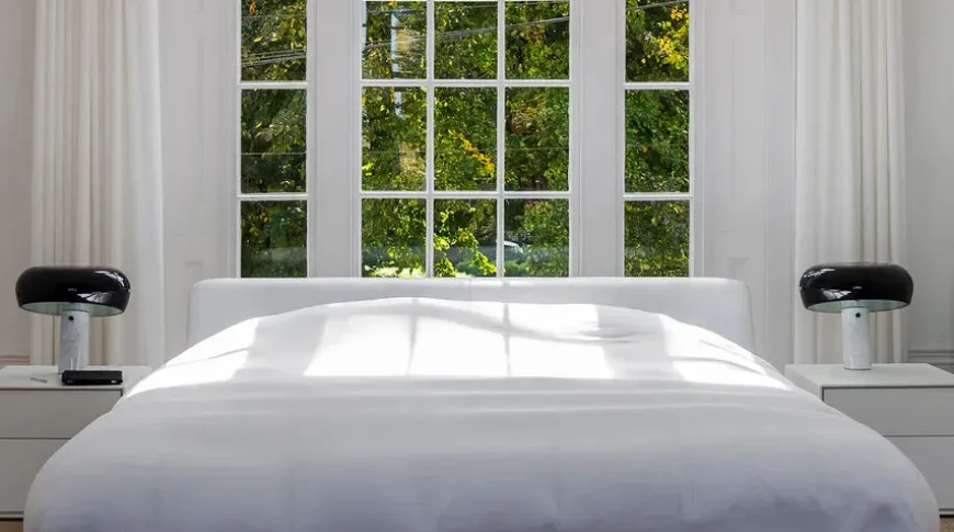 Snoopy Bordlampe, navy blue fra Flos