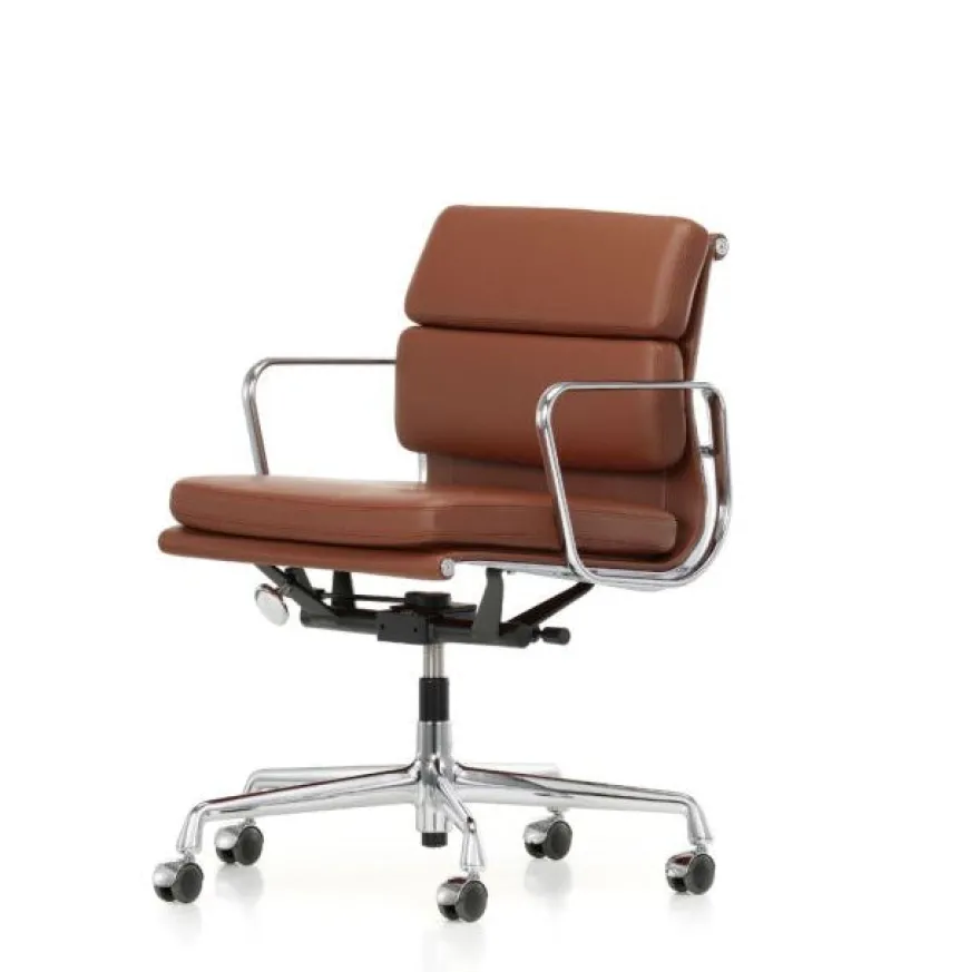 Soft Pad Chair EA 217 Kontorstol, cognac læder/krom stel fra Vitra