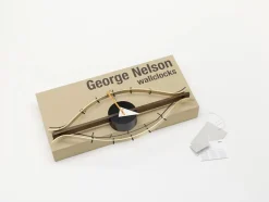 Spindle Clock fra Vitra