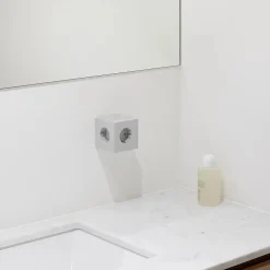 Square 2 Stikdåse med USB, beige fra Avolt