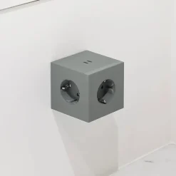 Square 2 Stikdåse med USB, beige fra Avolt