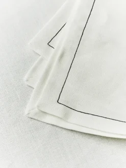 S.R. Table Cloth 01 fra Louise Roe