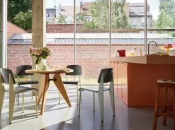 Standard Chair fra Vitra