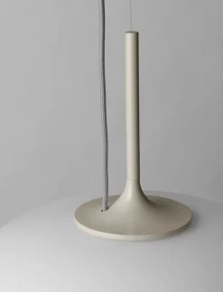 Stemlite Pendel fra GUBI