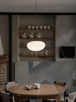 Stemlite Pendel fra GUBI