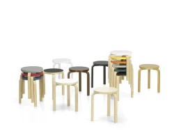 Stool 60, lakeret birk fra Artek