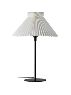 334T Bordlampe, buttermilk fra Le Klint
