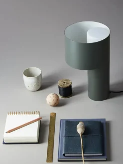 Tangent Table Lamp fra Woud