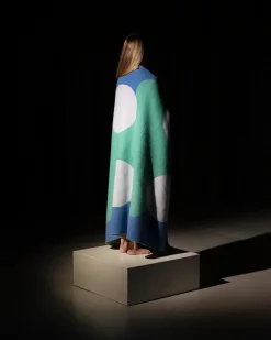 Teenagers from Mars Plaid, white/blue/leaf fra raawii