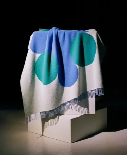 Teenagers from Mars Plaid, white/blue/leaf fra raawii