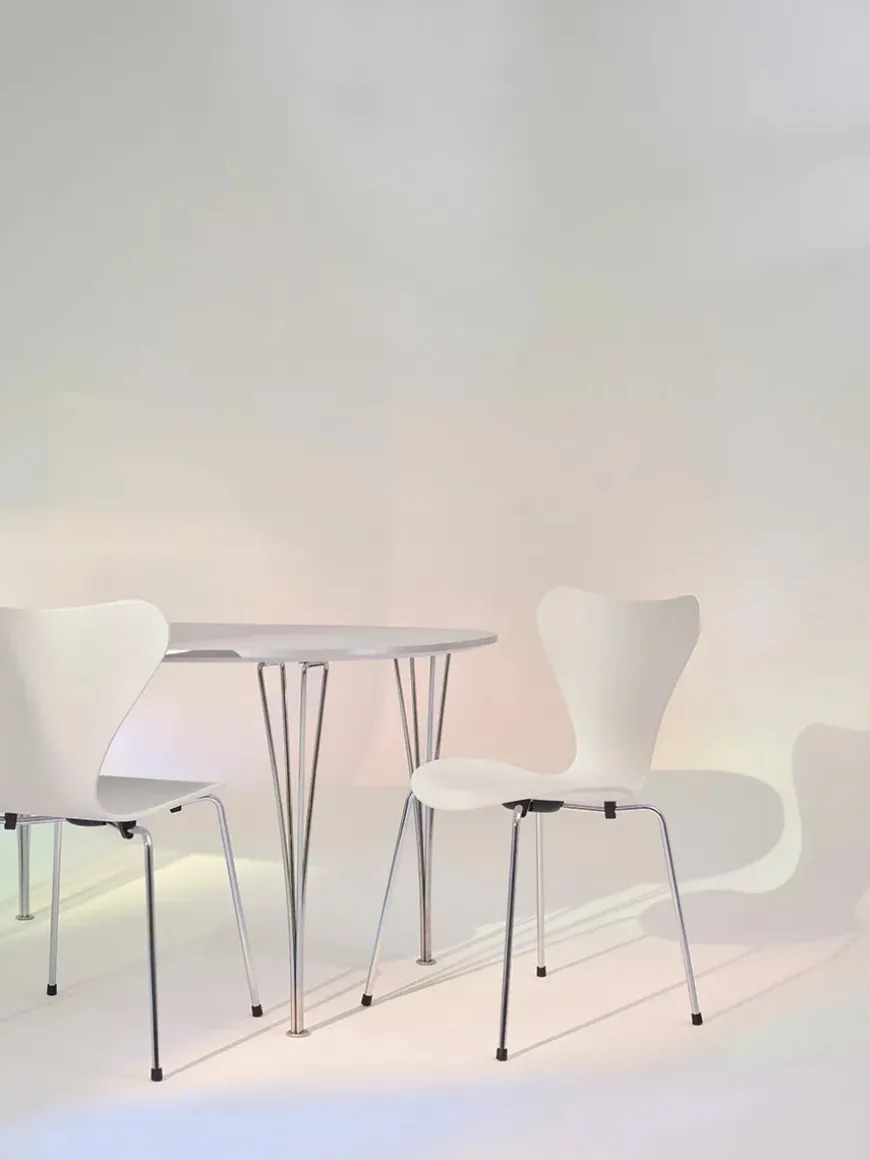 70th Anniversary Edition 3107 Spisebordsstol, 7:14 AM Pink af Arne Jacobsen