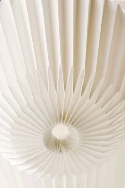 The Bouquet Pendel, medium fra Le Klint