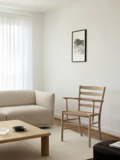 The Klint Armchair, sortlakeret eg fra Fredericia Furniture