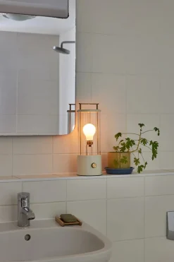 The Muse Portable Lampe, Pleasure Garden Green fra Tala