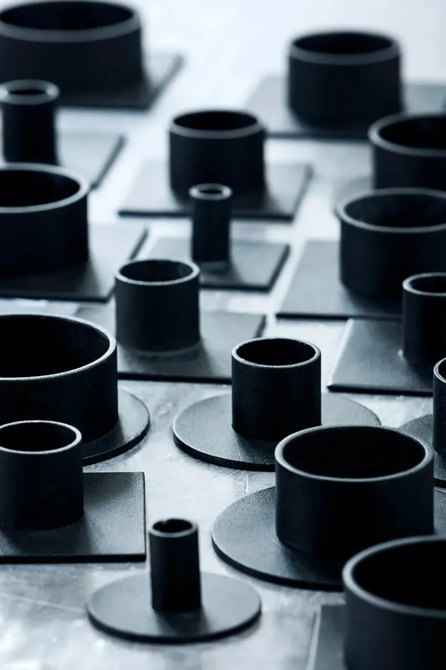 The Square lysestage Ø7 cm, sort fra Kunstindustrien