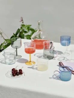 Tint Wine Glass fra Hay