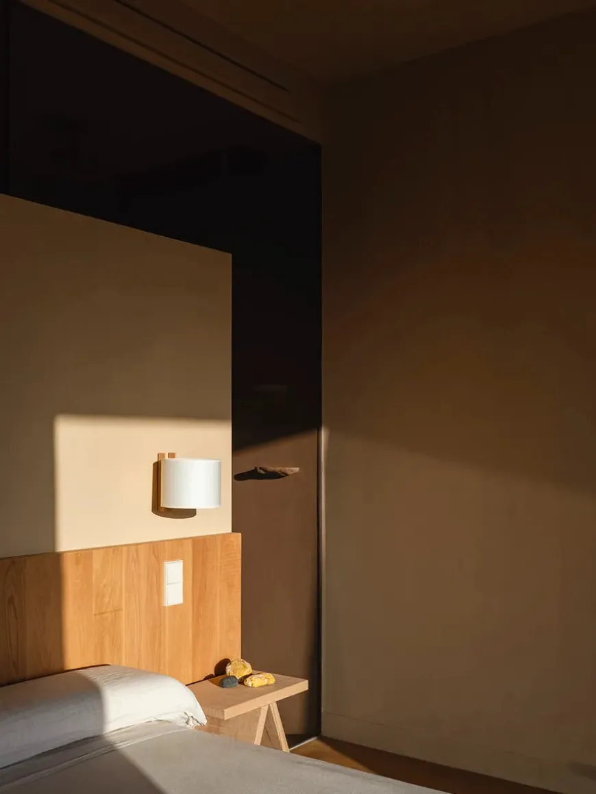 TMM Corto Væglampe, valnød fra Santa and Cole