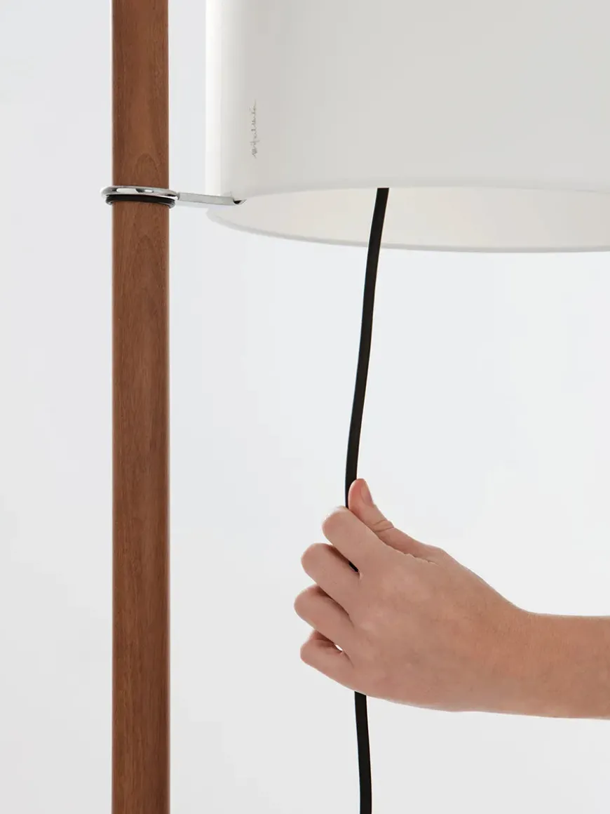 TMM Gulvlampe, bøg fra Santa and Cole