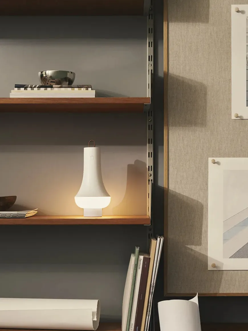 Tomoshi Portable, white fra Louis Poulsen