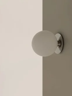 TR Bulb Ceiling/Wall, polished steel fra Audo Copenhagen