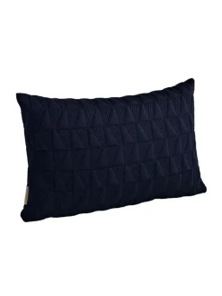 Trapez Pude 50x50 i midnight blue af Arne Jacobsen