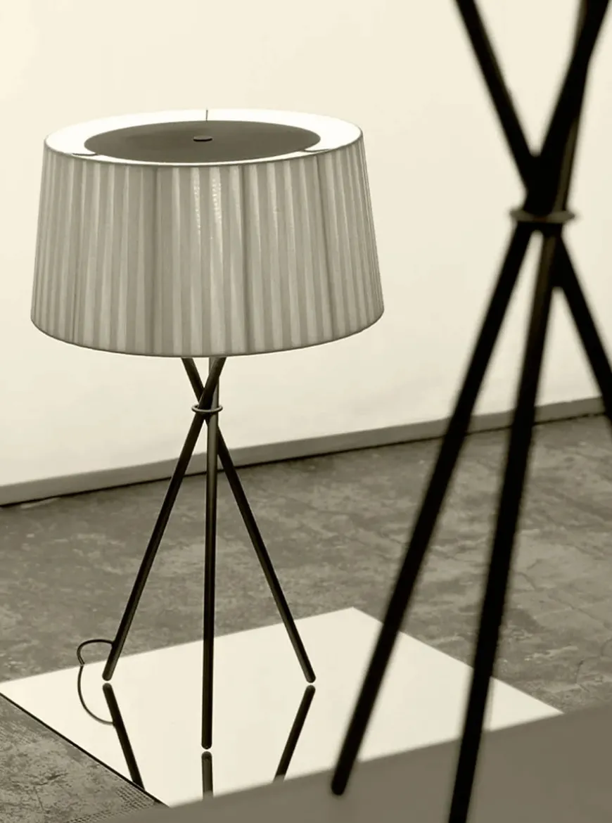 Tripode Bordlampe, bretona stripe fra Santa and Cole