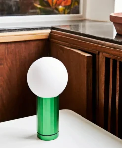 Turn On bordlampe fra Hay