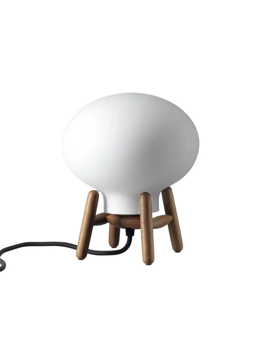 U6 Mini Hiti Bordlampe, opalt glas/valnød fra FDB Møbler