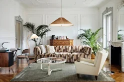 V11 Lounge Chair, smooth leather coffee fra GUBI