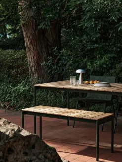 Ville AV26 Havebord, 220x90 fra &Tradition