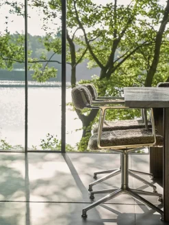 VIPP452 Swivel Chair, bosco grøn læder fra Vipp