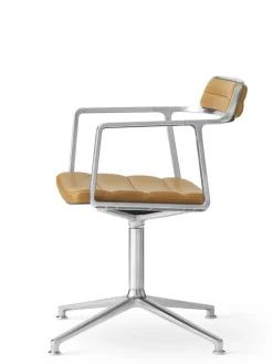 VIPP452 Swivel Chair, camel læder fra Vipp