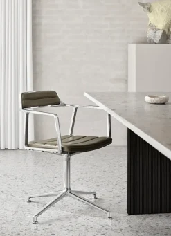 VIPP452 Swivel Chair, curly edition fra Vipp