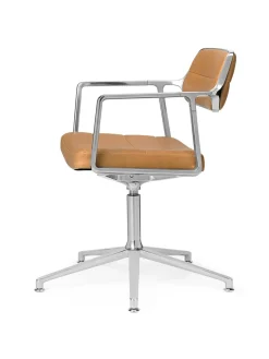 VIPP453 Swivel+ Chair, dark sand tekstil fra Vipp